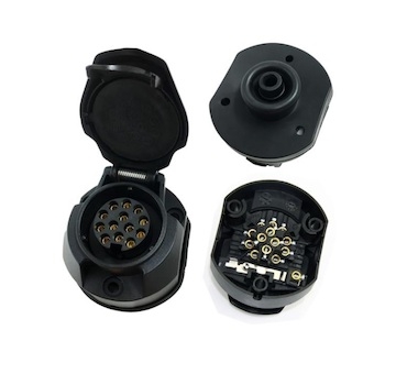 Zasuvka 13 polova auto